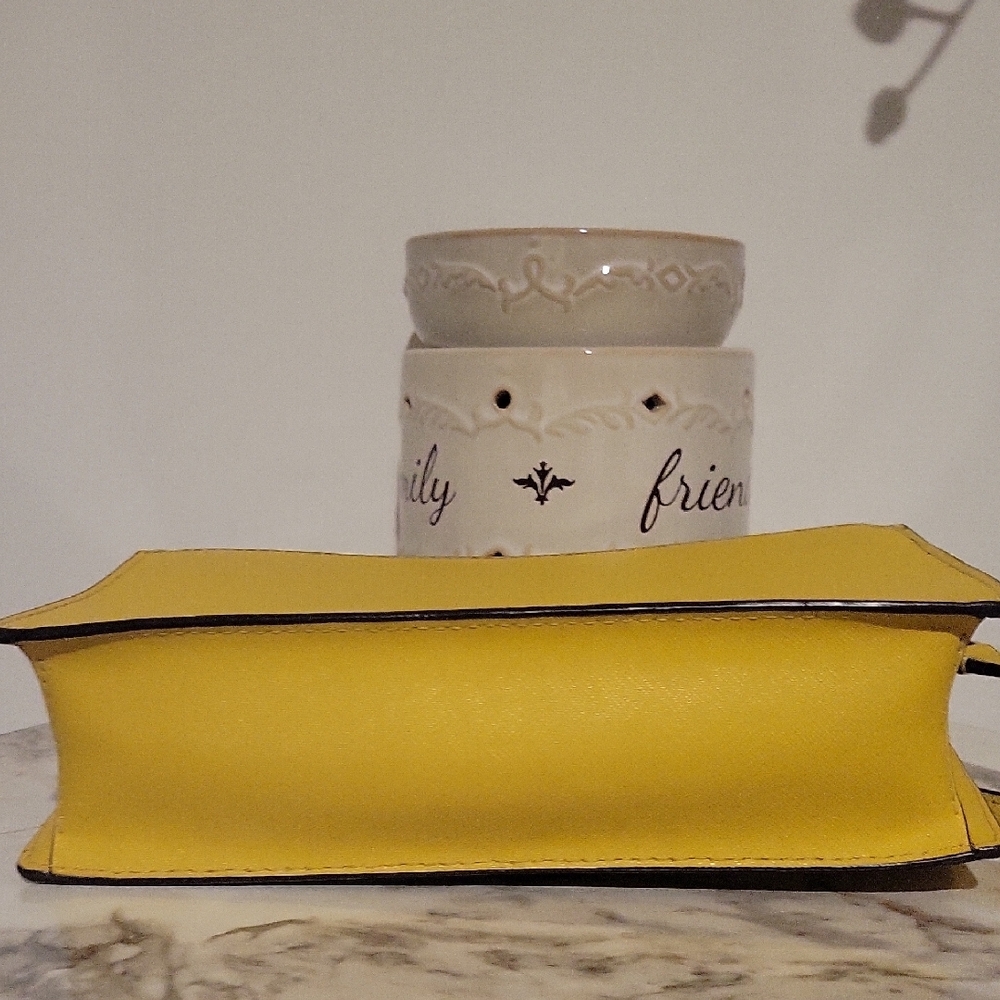 Sold!   Kate Spade Yel - Picture 4 of 6